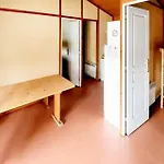 2 Bedroom Cozy Stacaravan In Chef-Boutonne *
