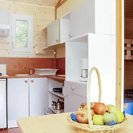 Gorgeous Stacaravan In * Chef-Boutonne