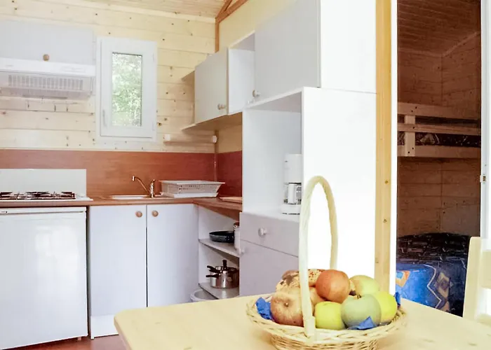 Gorgeous Stacaravan In * Chef-Boutonne