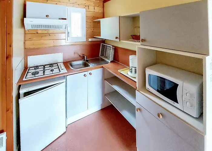 Camping Gorgeous Stacaravan In Chef-Boutonne