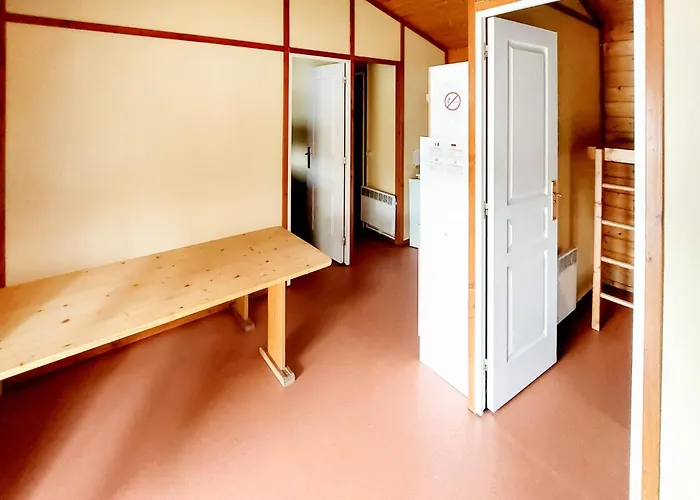 Gorgeous Stacaravan In *